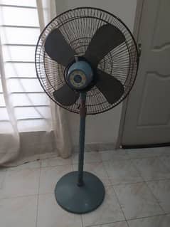 Pedestal Fan for sale