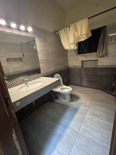 Model Town D Block 1 Kanal House on 100 Feet Road 4 Bed Drawing Dining Tv Launch Kitchen Store Ideal Location Easy access