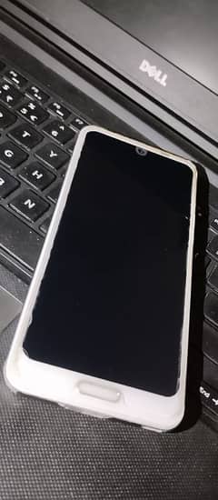 Sharp Aquos R2