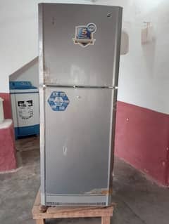 Fridge [urgent sale]