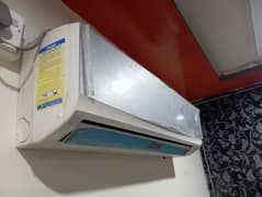 1.5 Ton Haire split AC