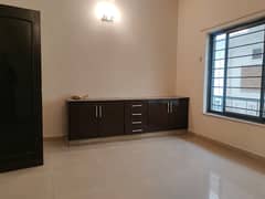 F-8 Unfurnished 3 Bedrooms Upper Portion Available For Rent