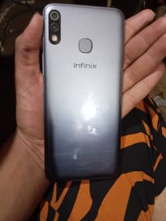 Infnix hot 8 2/32 sirf mobil hai