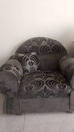 5 seater slightly used sofa