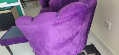 2 Sofa Chairs with Free Coffee Table