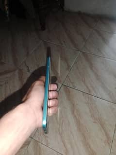 infinx note 11 with box charger 4/128 10by10 condition 10/10