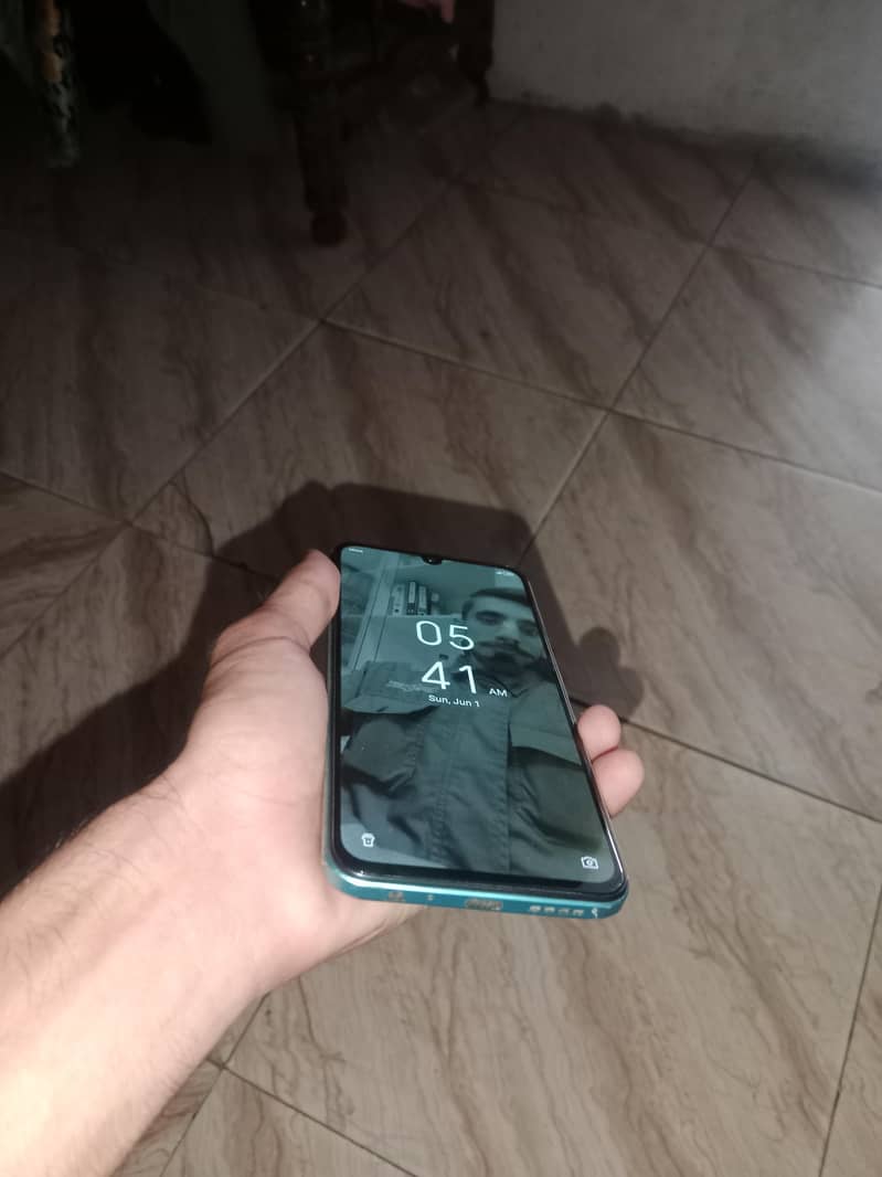 infinx note 11 with box charger 4/128 10by10 condition 10/10 1