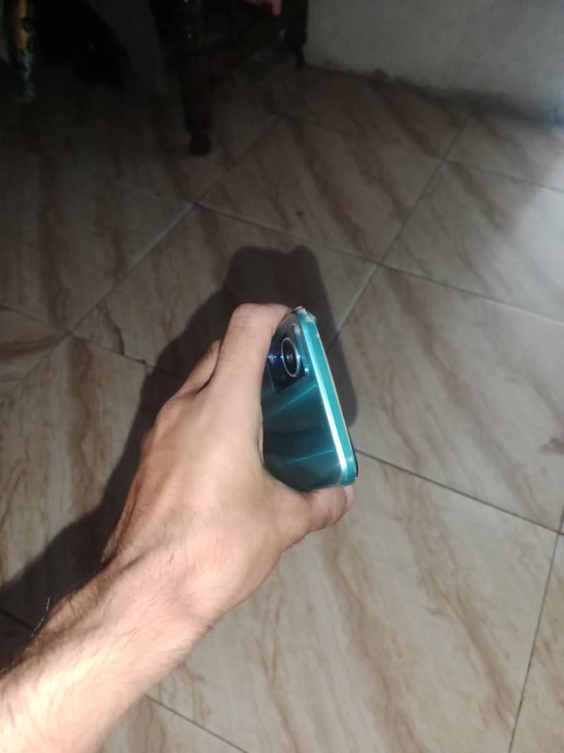 infinx note 11 with box charger 4/128 10by10 condition 10/10 6