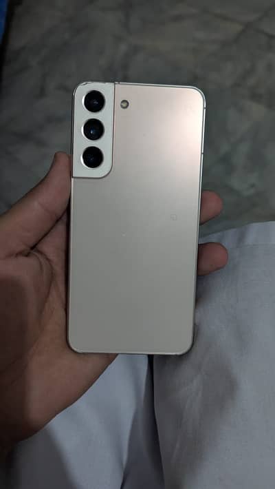 samsung S22 non pta in good condition