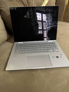 Hp laptop i7 10 generation 16/256m2