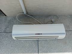 Gree 1.5 ton(Non-Inverter)
