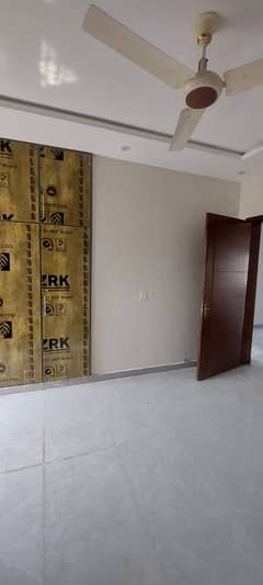 Prime Location House Of 10 Marla Available In Atomic Energy Society - PAEC