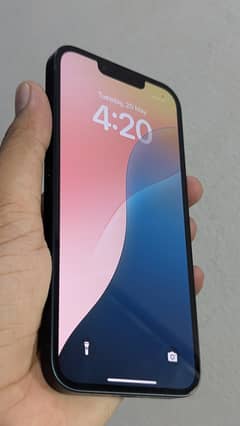 iphone 13 luxh condition 10/ 10 battery 92 storage 128