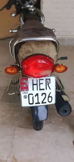 Honda 125 black