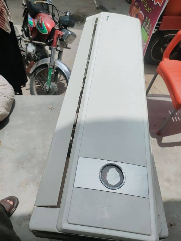 Gree 1:5 ton non inverter working conditio 4