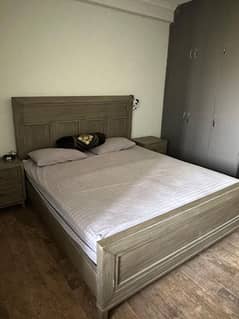 Queen size bed (used) for sale