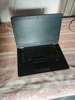 I 5 laptop sale bilkul new hai us ma bhat Kamal hai