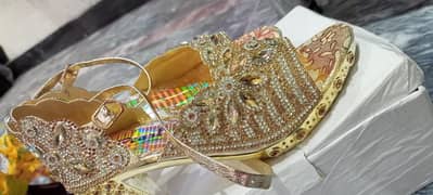golden sandel for girls