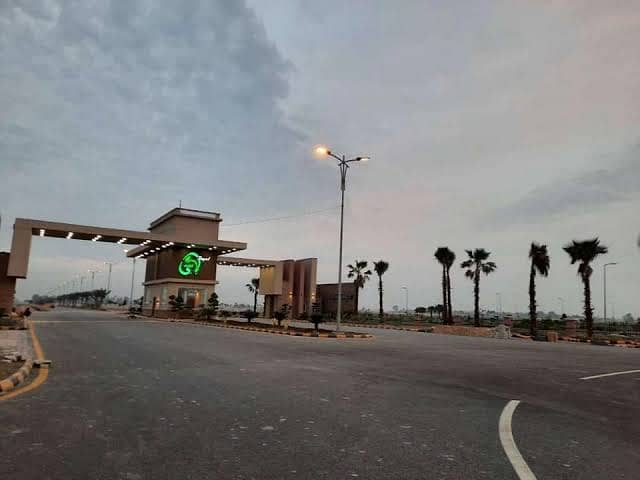 Ready To Buy A Prime Location Residential Plot In Royal Palm City - Block F Gujranwala 9