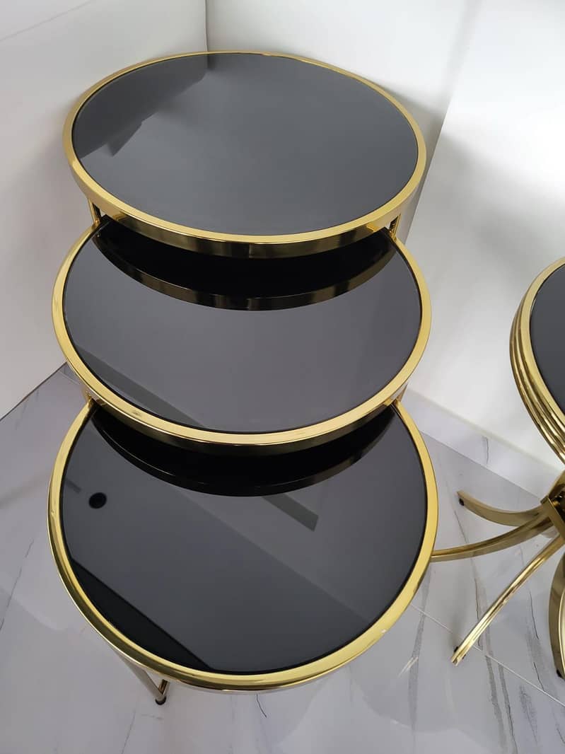 Nesting tables and side table 0