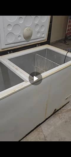 Defrezer used urgent sale