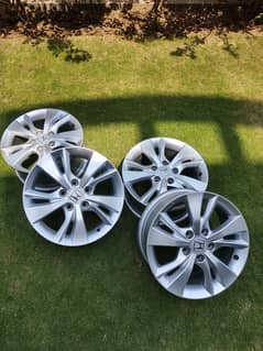 Rims are for sell honda vezel X sensing 2017 model
