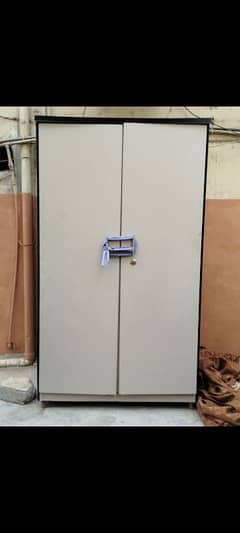 Just 4 Months Used Wardrobe Urgent Sale Contact on 03360264169