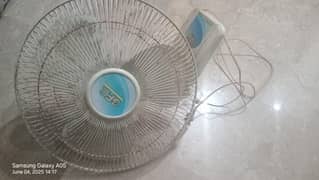 GFC bracket fan at 18 inch