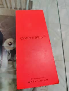 Oneplus 9 pro(Box and charger original available