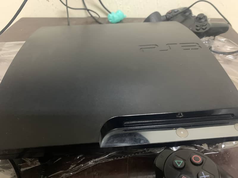 Ps3 with 2 controllers and Box and hdmi 0