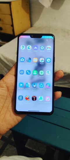 LG