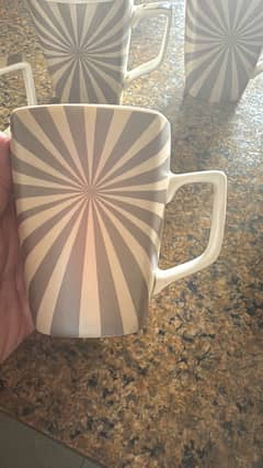 6 mug set for 1600