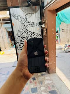 iphone 11 128GB 84 Health Waterpack
