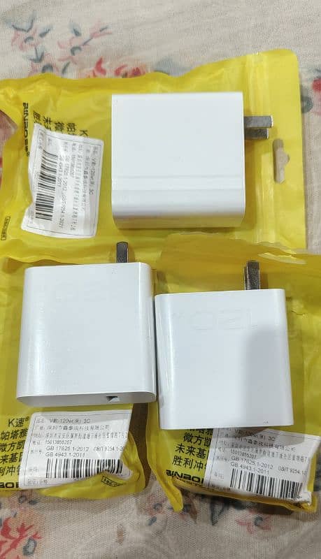 OnePlus 13,12,11 -Vivo IQOO 13,12pro charges cable back covers 2