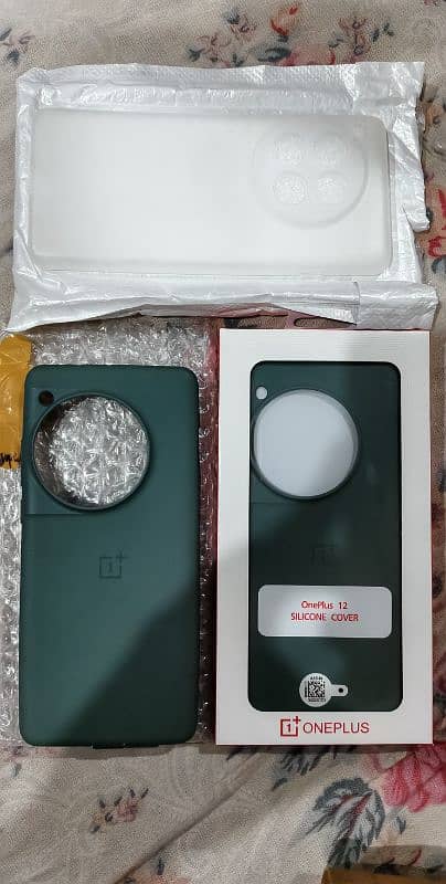 OnePlus 13,12,11 -Vivo IQOO 13,12pro charges cable back covers 6
