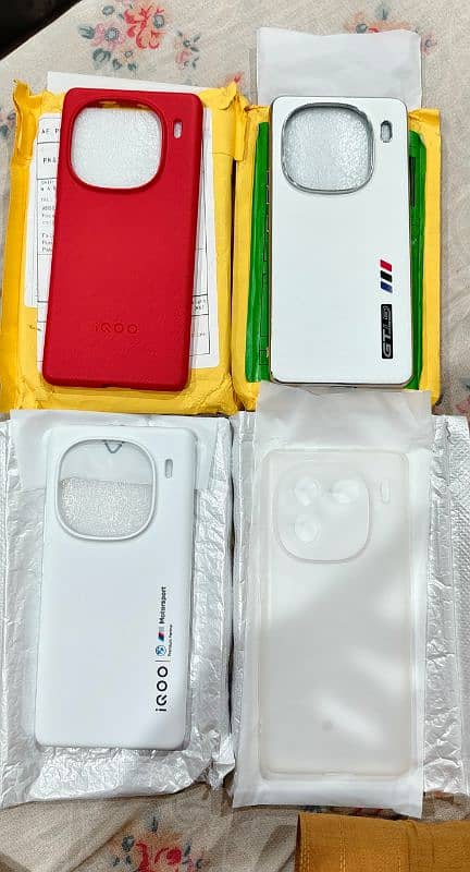 OnePlus 13,12,11 -Vivo IQOO 13,12pro charges cable back covers 7