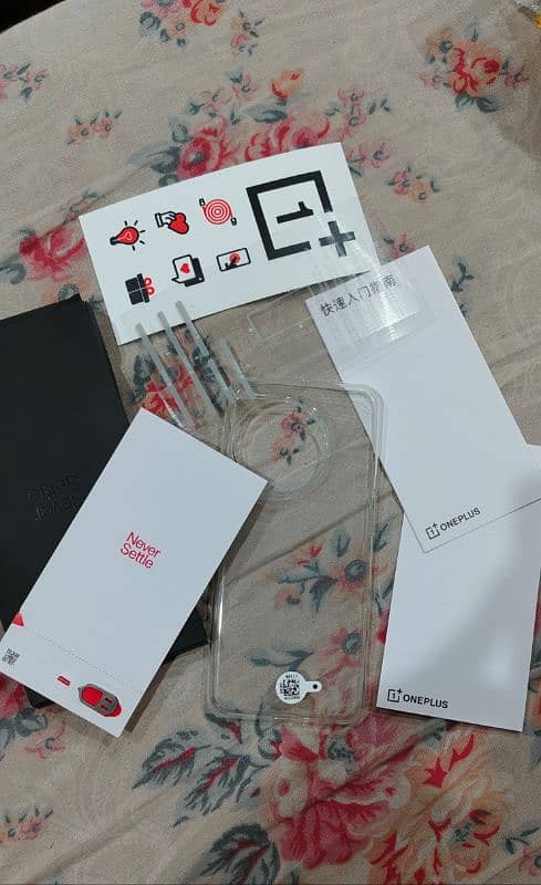 OnePlus 13,12,11 -Vivo IQOO 13,12pro charges cable back covers 10
