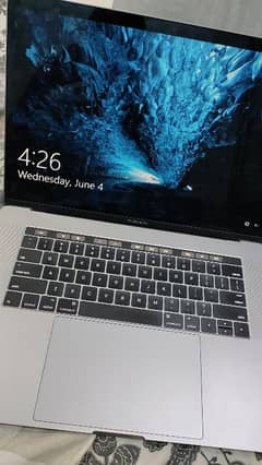 MacBook pro 2017 1tb