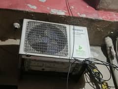 orient AC DC inverter lush piece neat condition
