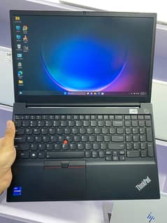 LENOVO Core i7-11th Generation (16/256gb)