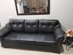5 seater leather sofa in good condition available at reasonable price