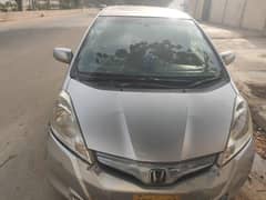 Honda fit hybrid Good condition for urgent Sale