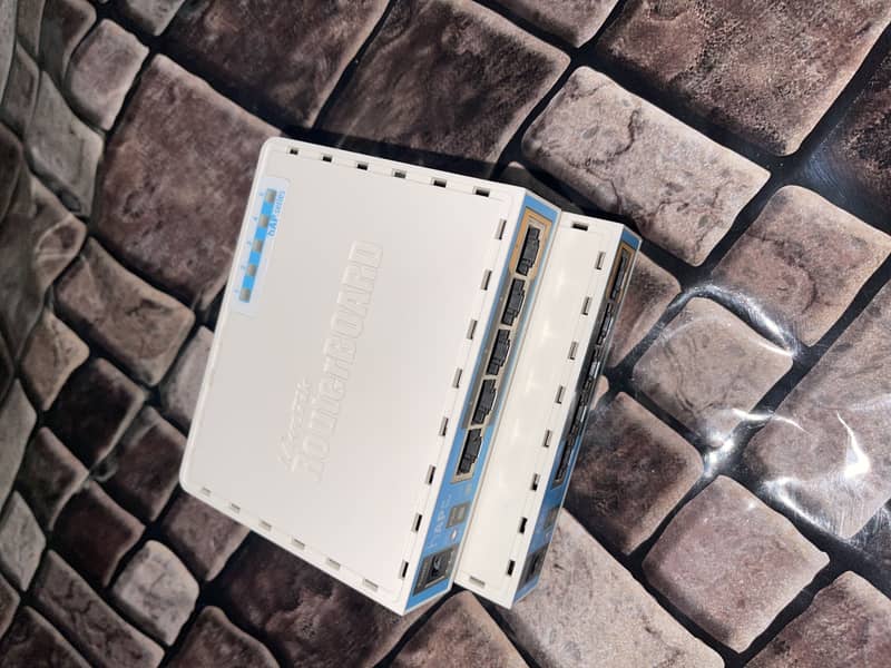 Mikrotik Gr3 / Rb2011 / Rb952ui / Rb951ui / Rb750Gl Available. . 16