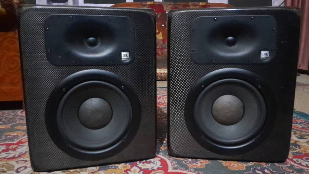 JBL LSR 28P studio Monitors 5