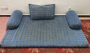 Single full size Mattress with 3 pillows / Mattresses / Roll pillows