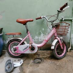 Miledi cycle with free scooty