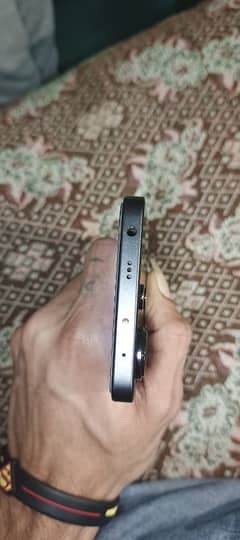 I am selling redmi note 13 8GB or 256 GB condition 10 by 10
