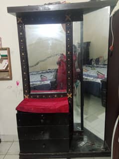 Dressing table for sale