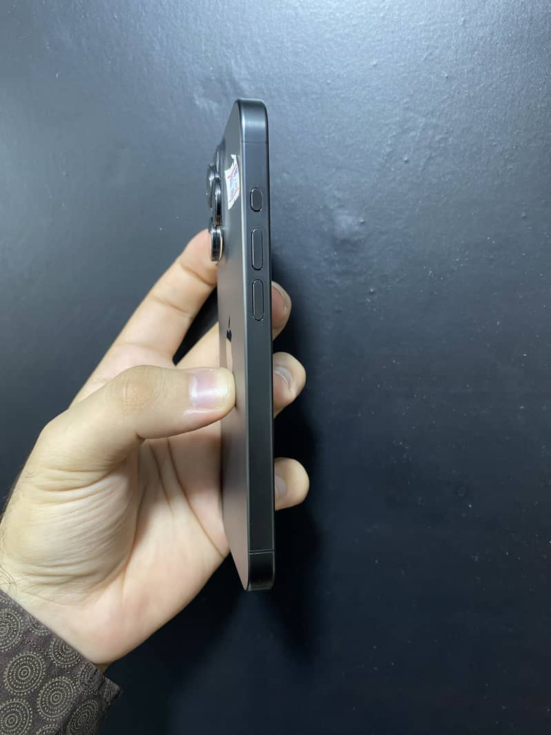 Iphone 15 Pro 128GB JV WITH BOX 1