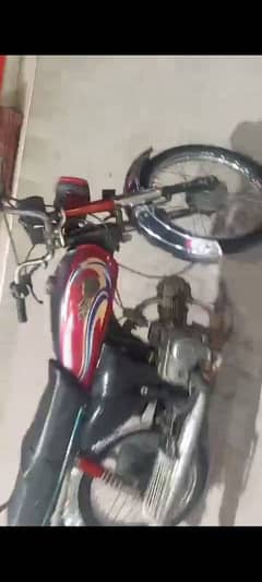 2010 dhoom bike good condtoin urgnt sele